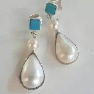 Pendientes largos de perlas